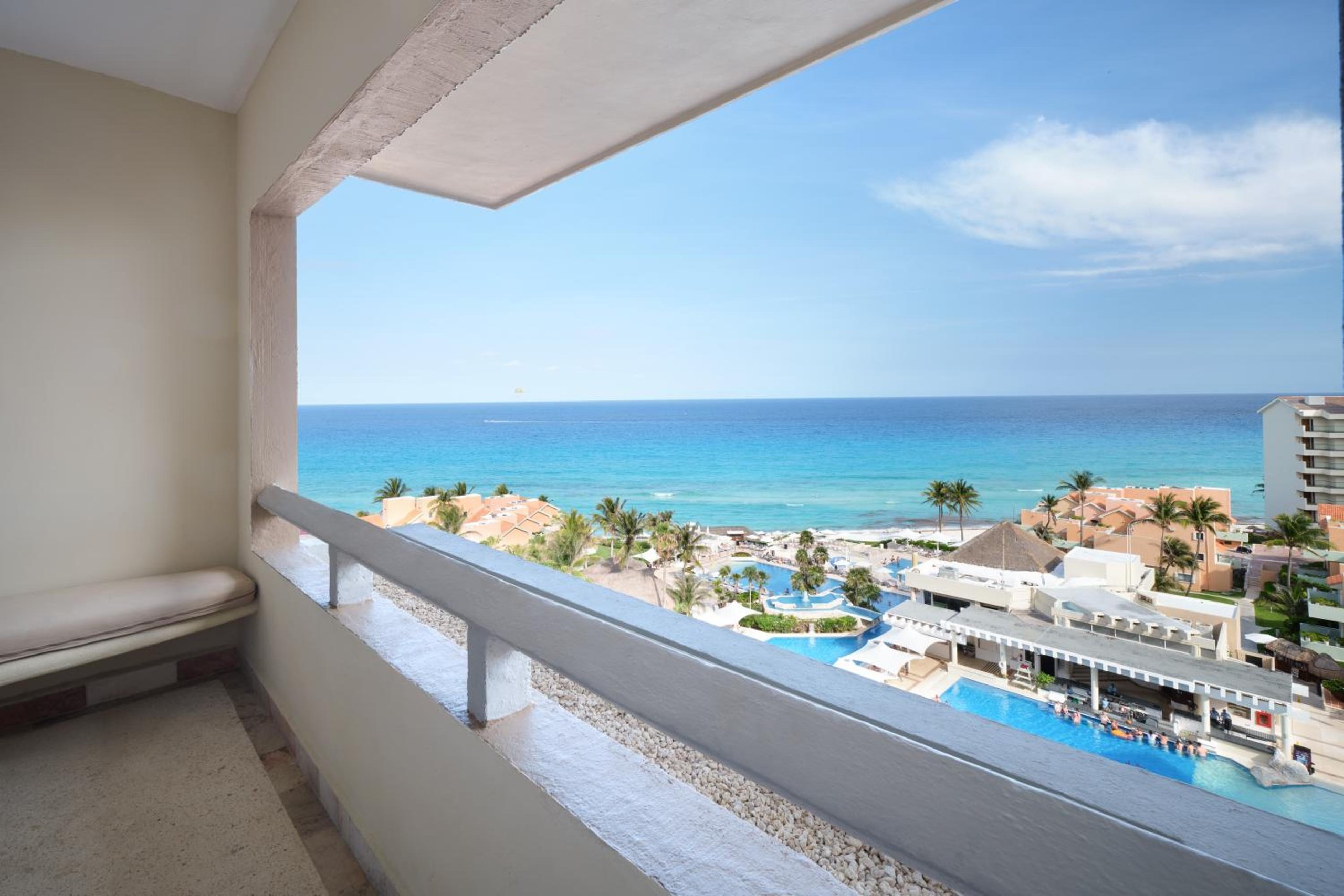 Habitación Doble Superior con Vista a la Piscina, No Fumadores — 3