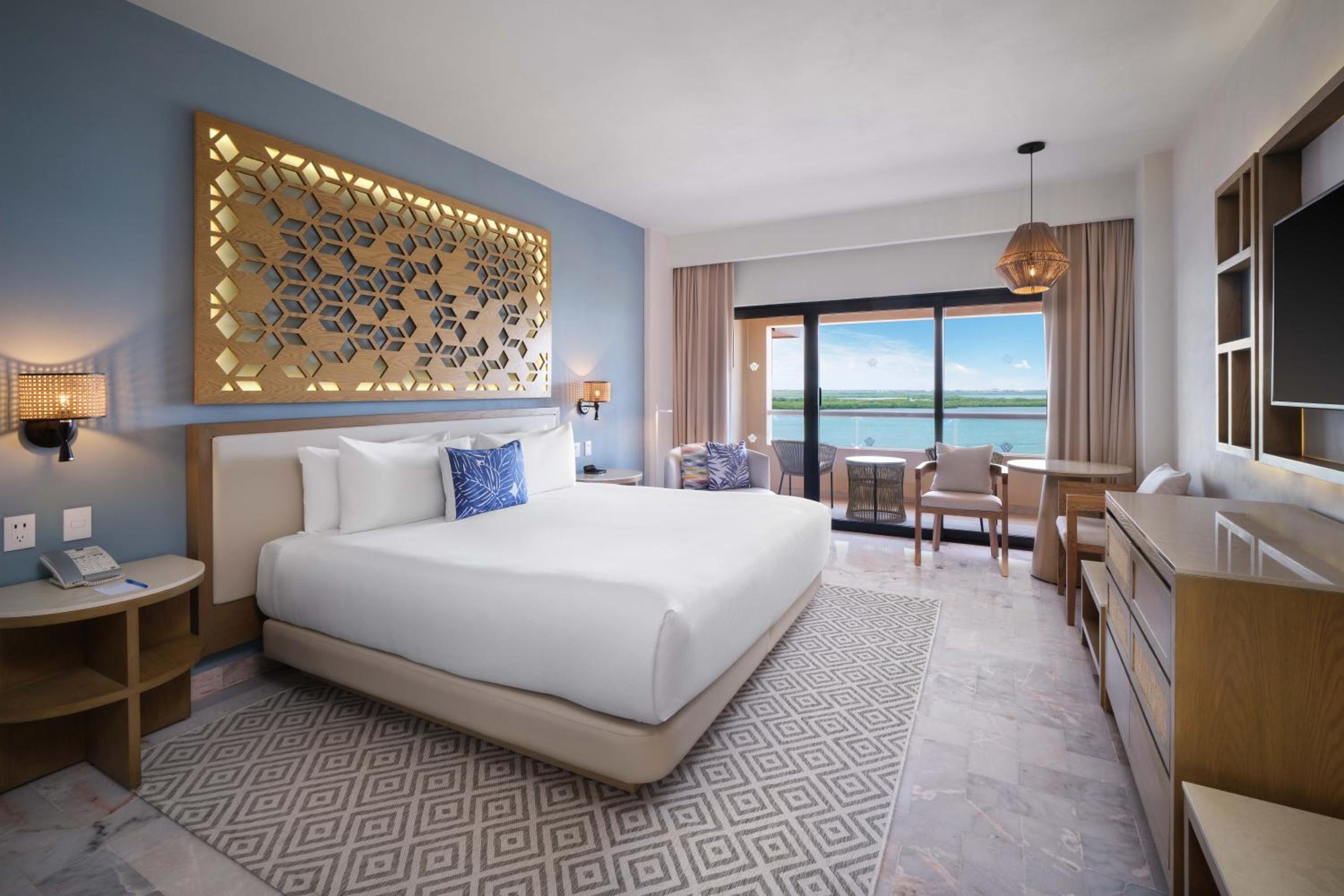 Habitación Superior con Cama King y Vista a la Laguna - No fumadores