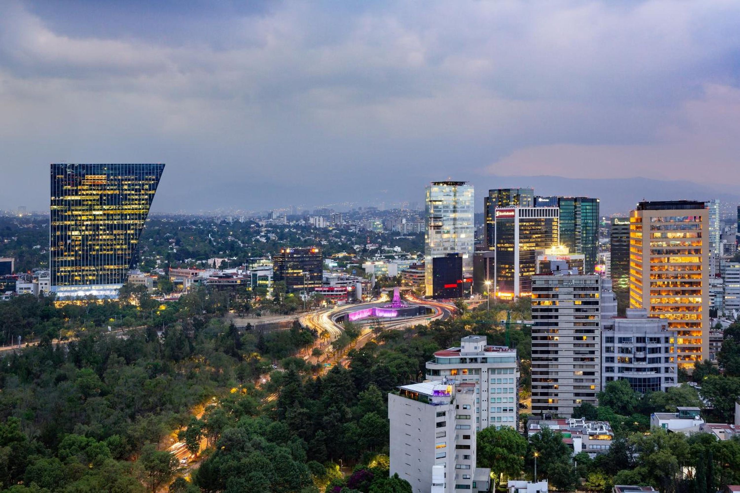 Extreme WOW, Penthouse, 1 Rey, Vista a la ciudad, Último piso — 3
