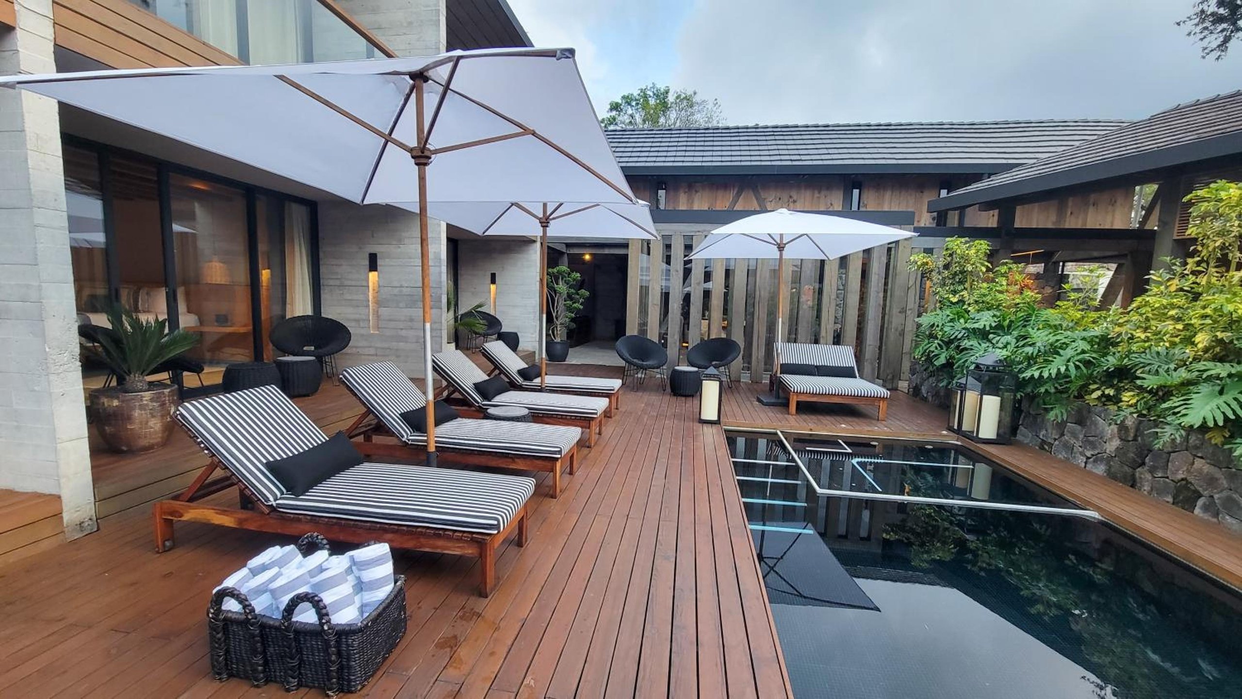 Suite King con Vista a la Piscina — 2