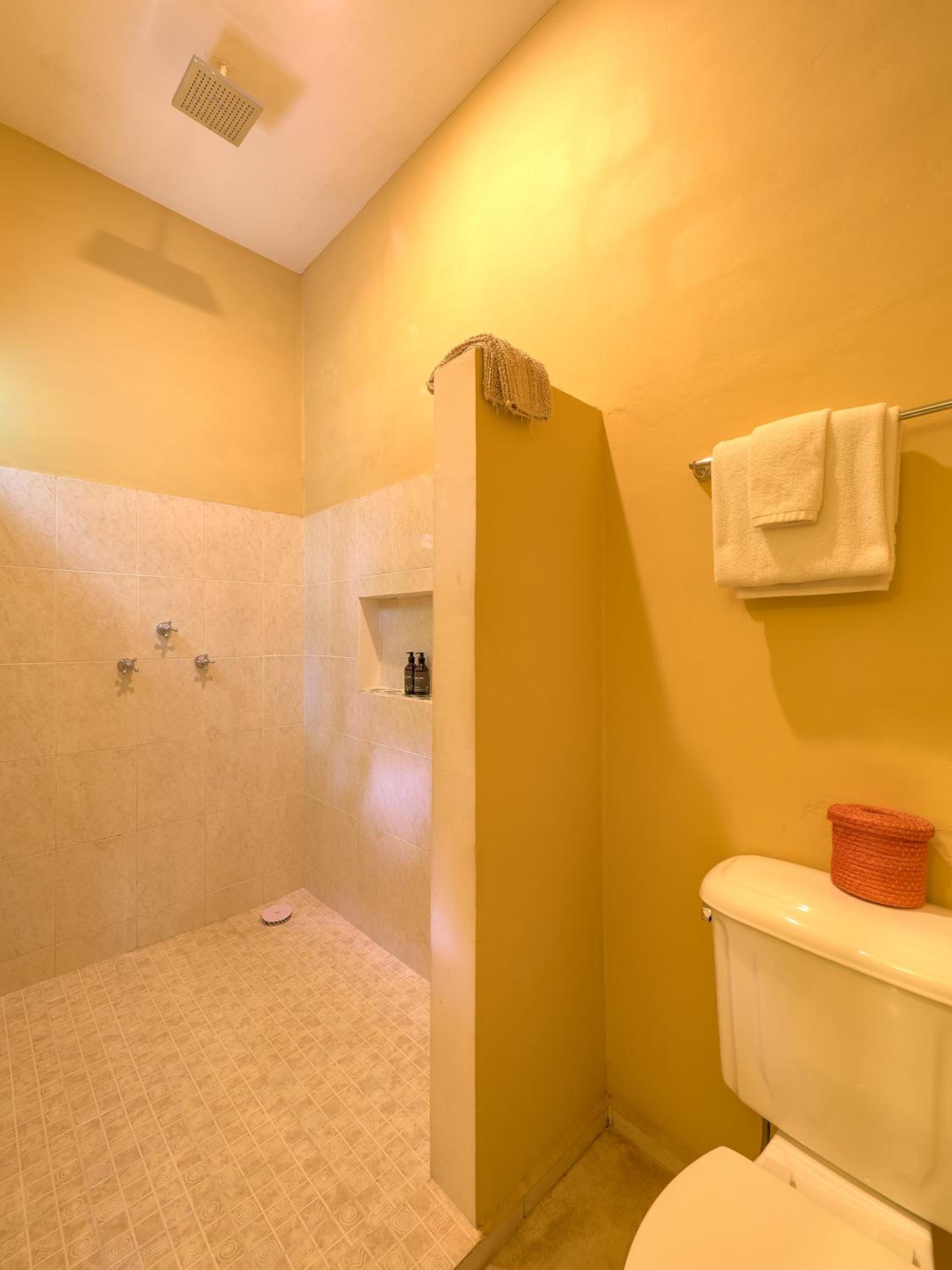 Habitación Queen con Balcón — 5