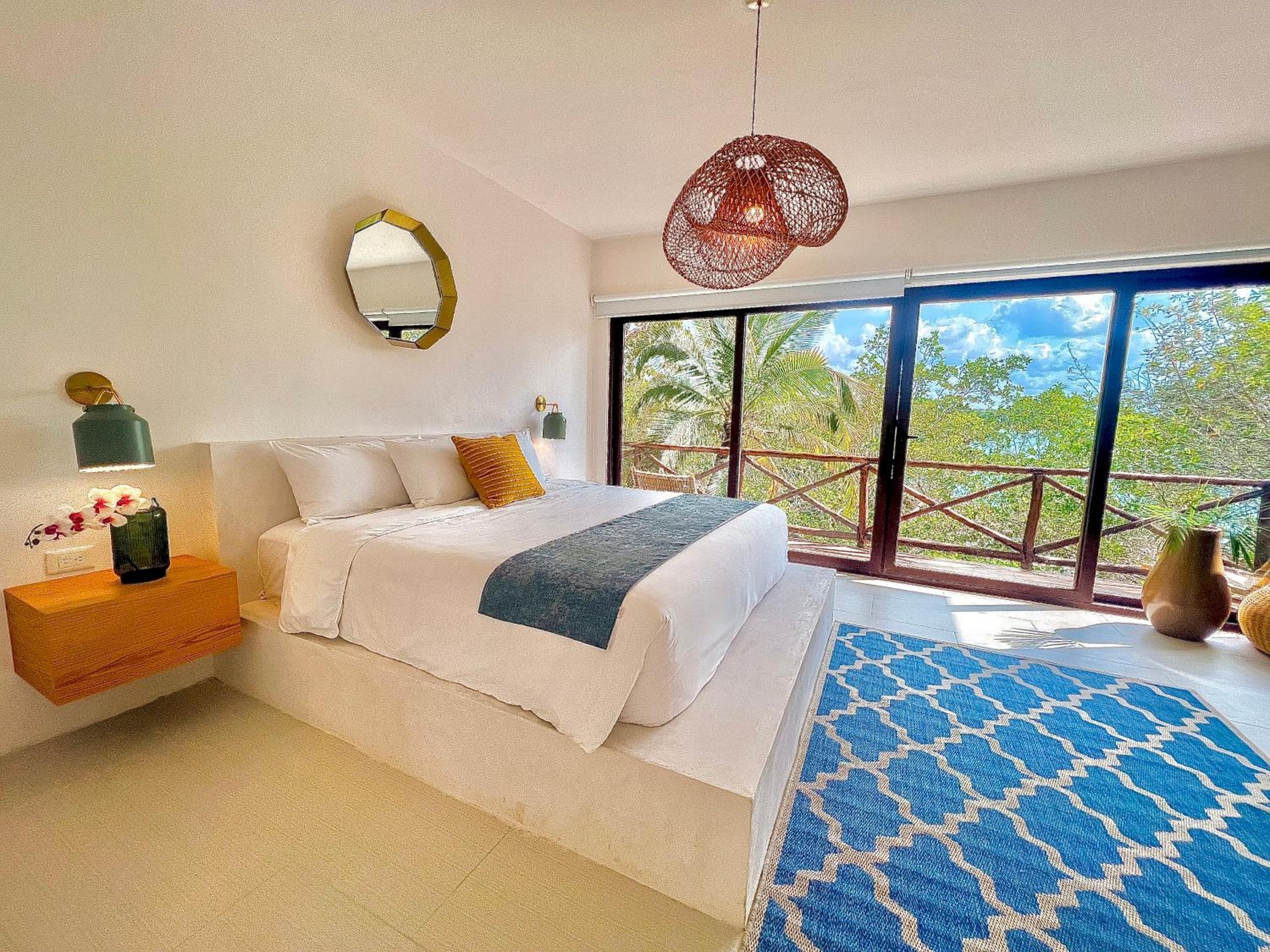 Habitación King con vista al lago