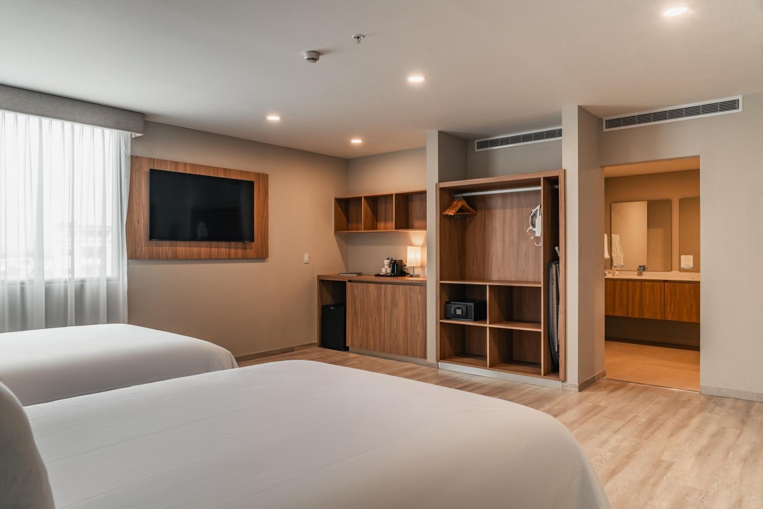 Habitación Familia con camas King y Queen - No fumadores