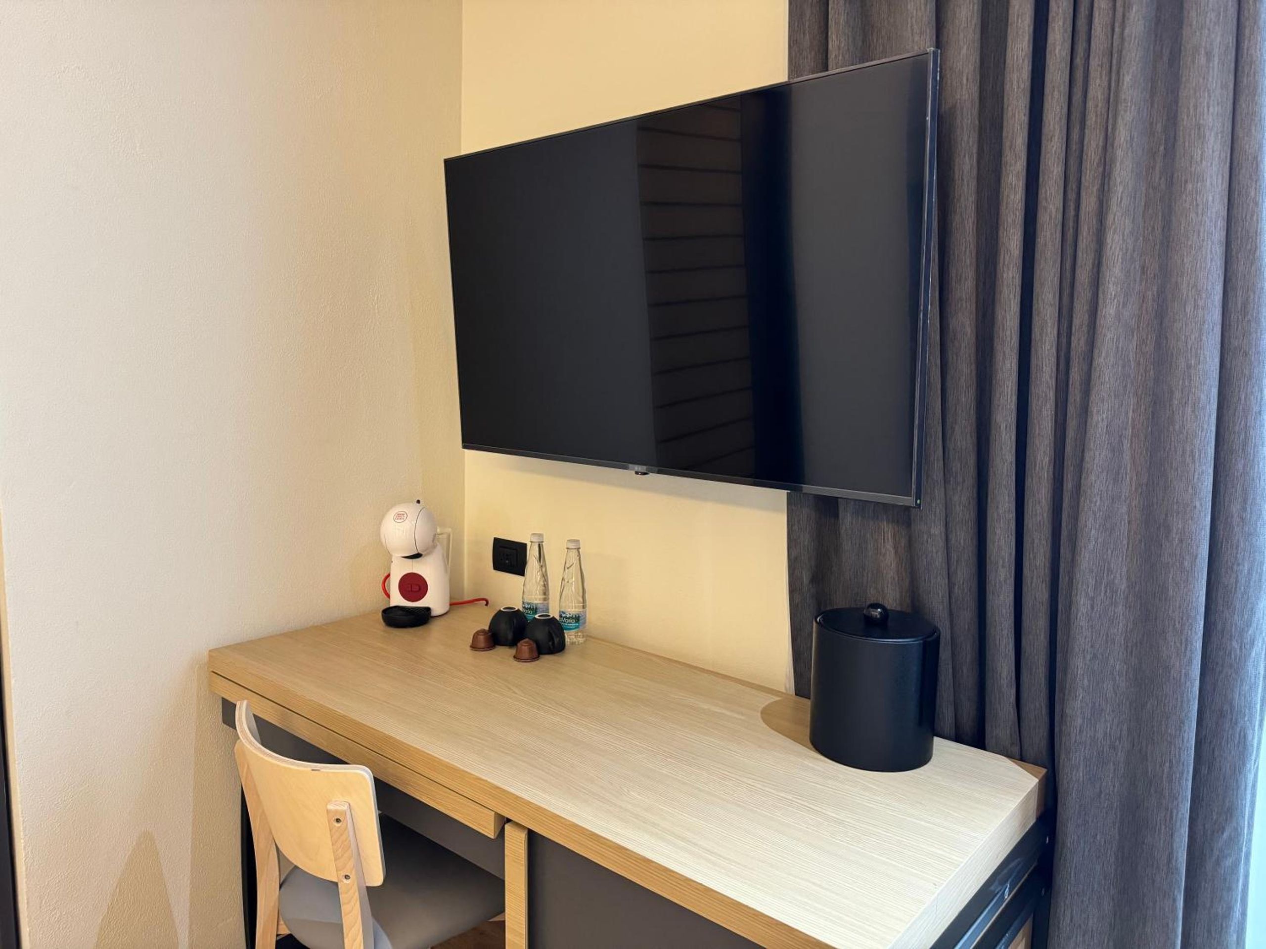 Habitación King con Balcón — 6