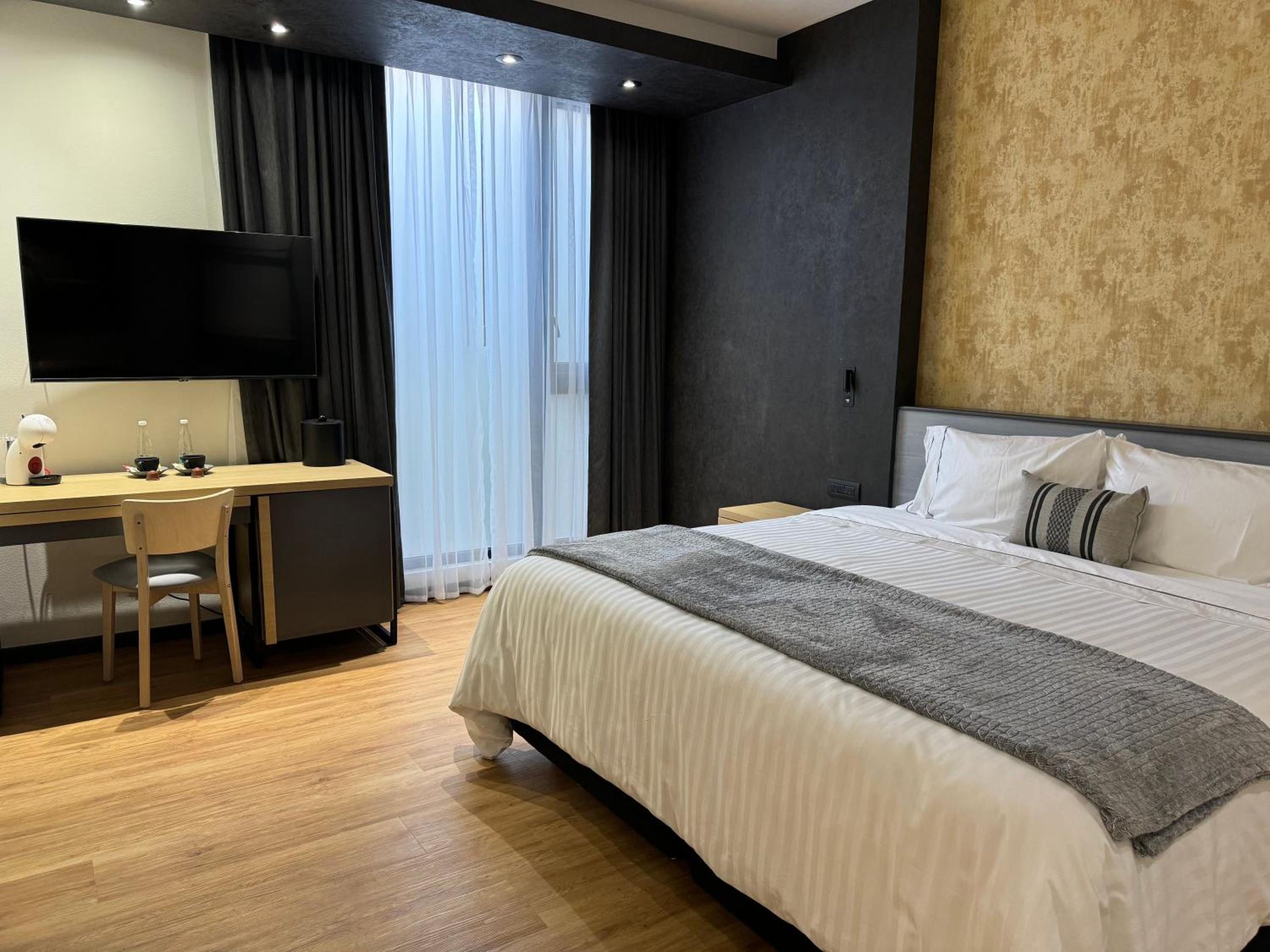 Suite King — 5