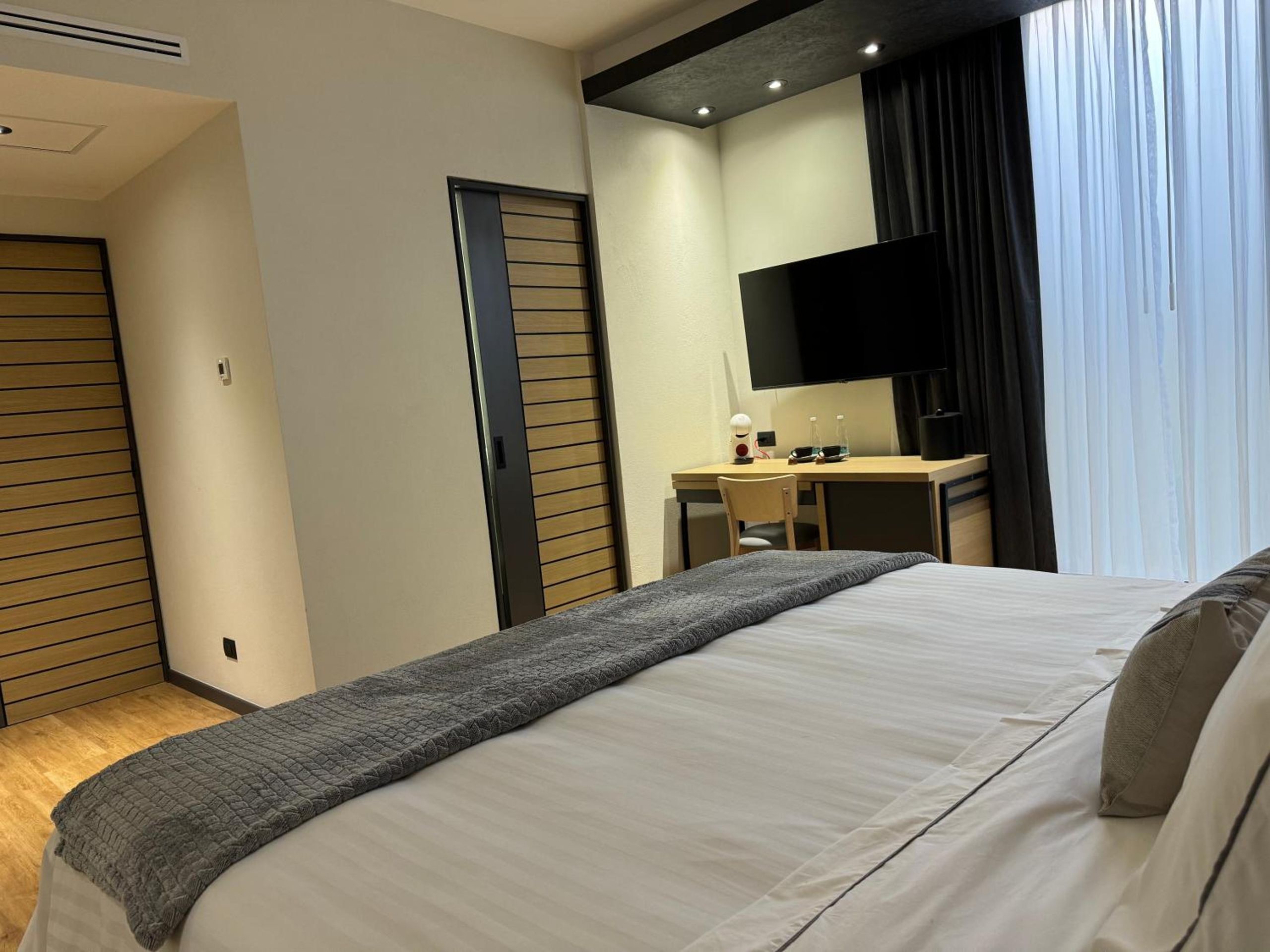 Suite King — 4