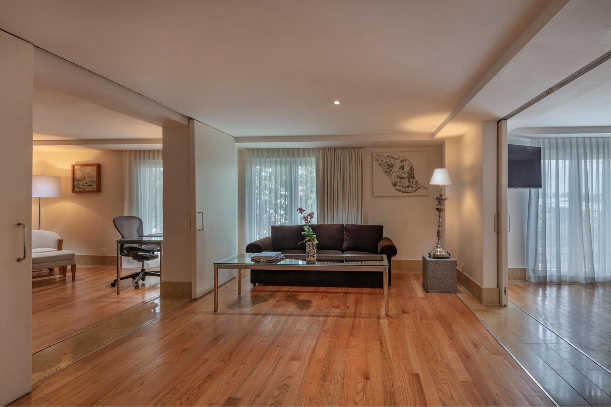 Suite de Dos Habitaciones — 3