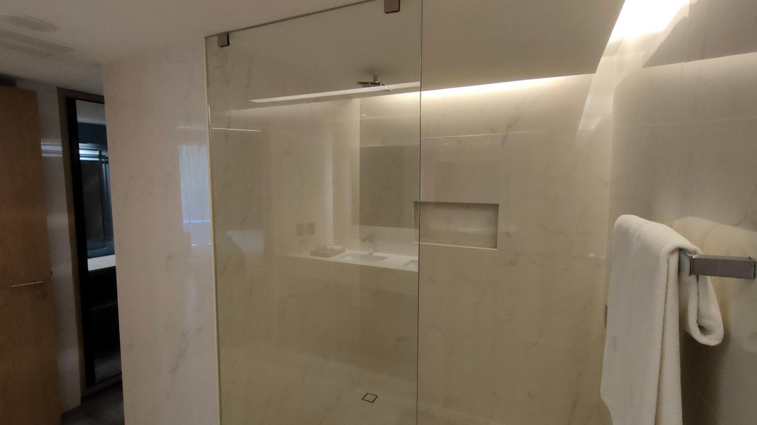Suite King con Balcón — 5