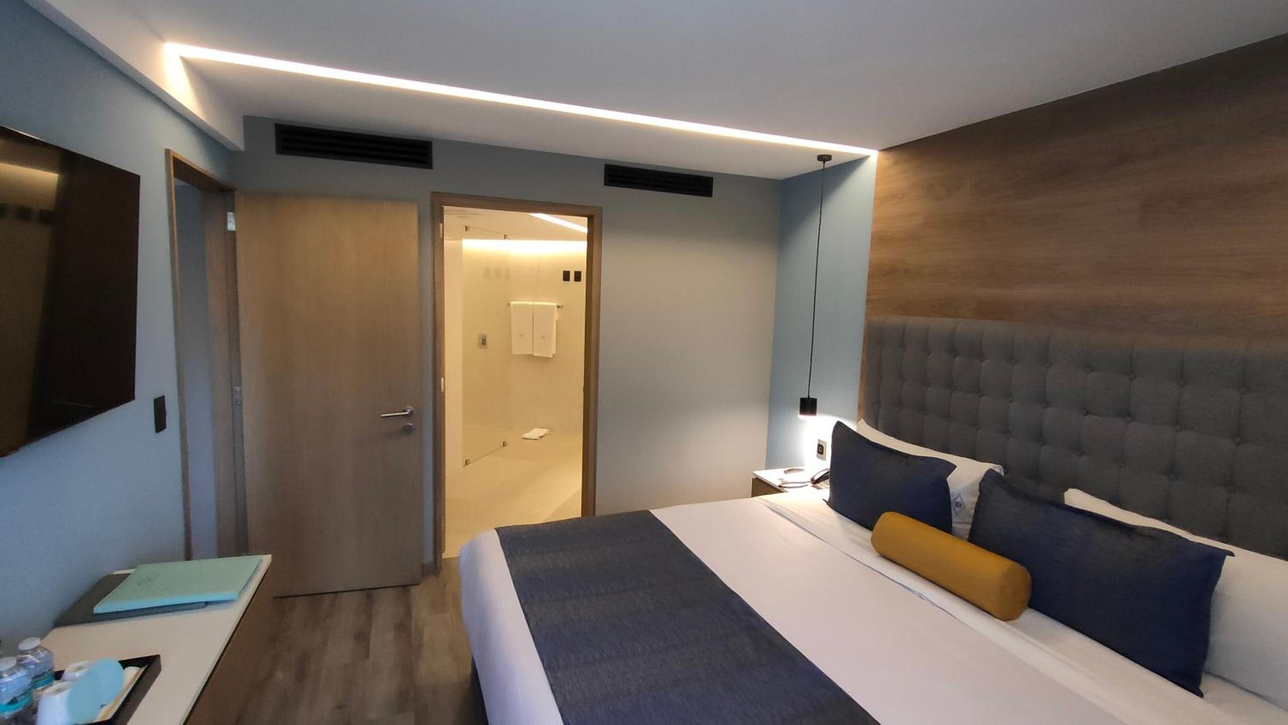 Suite King con Balcón — 8
