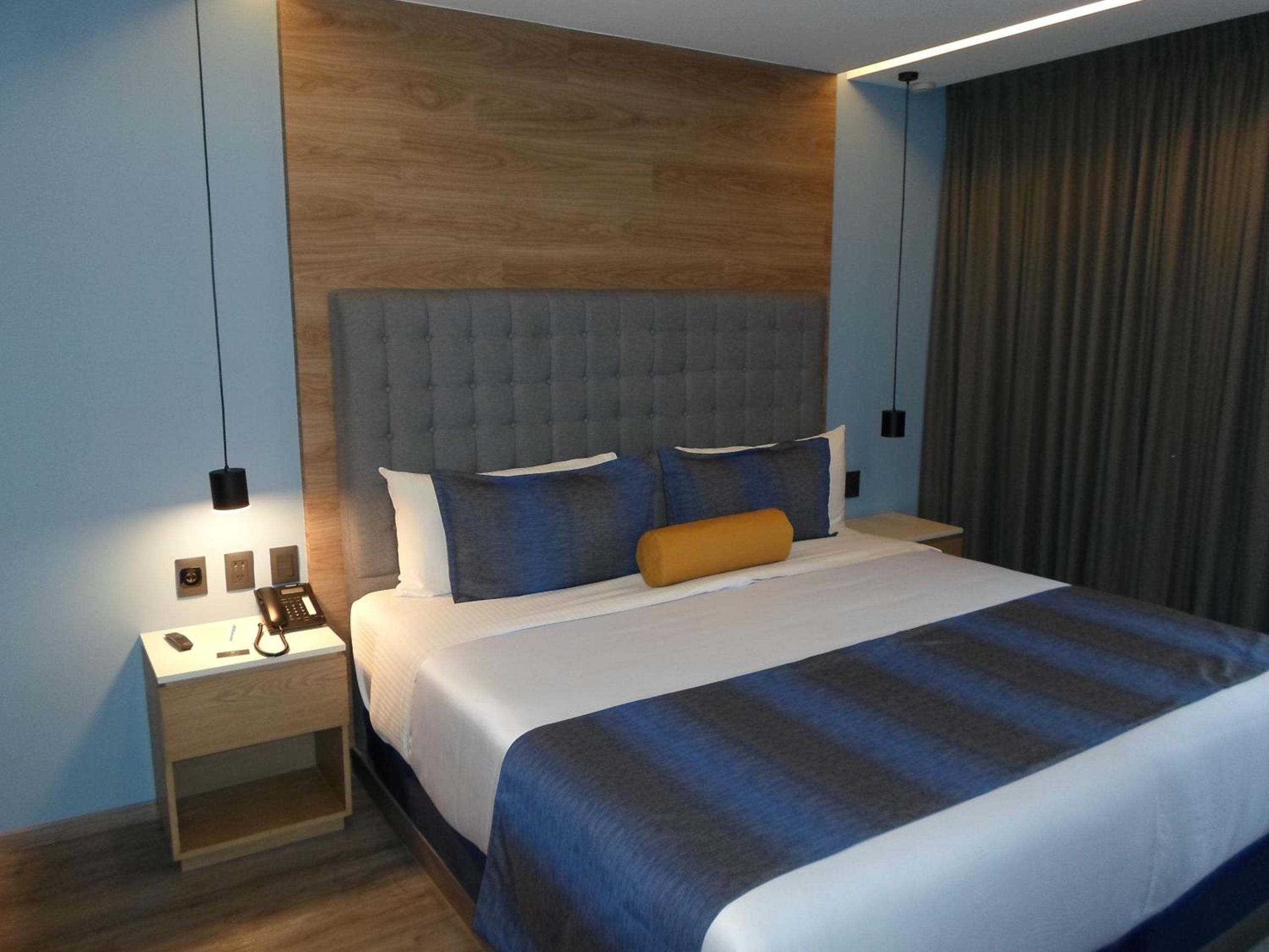 Suite King con Balcón — 3