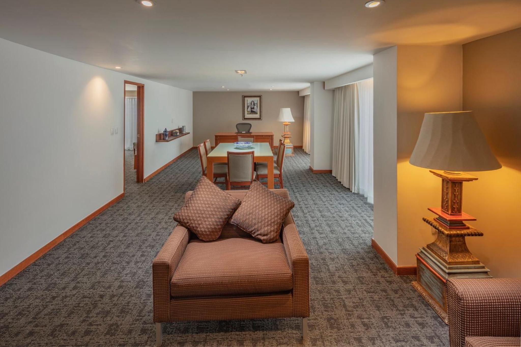 Suite Business King — 4