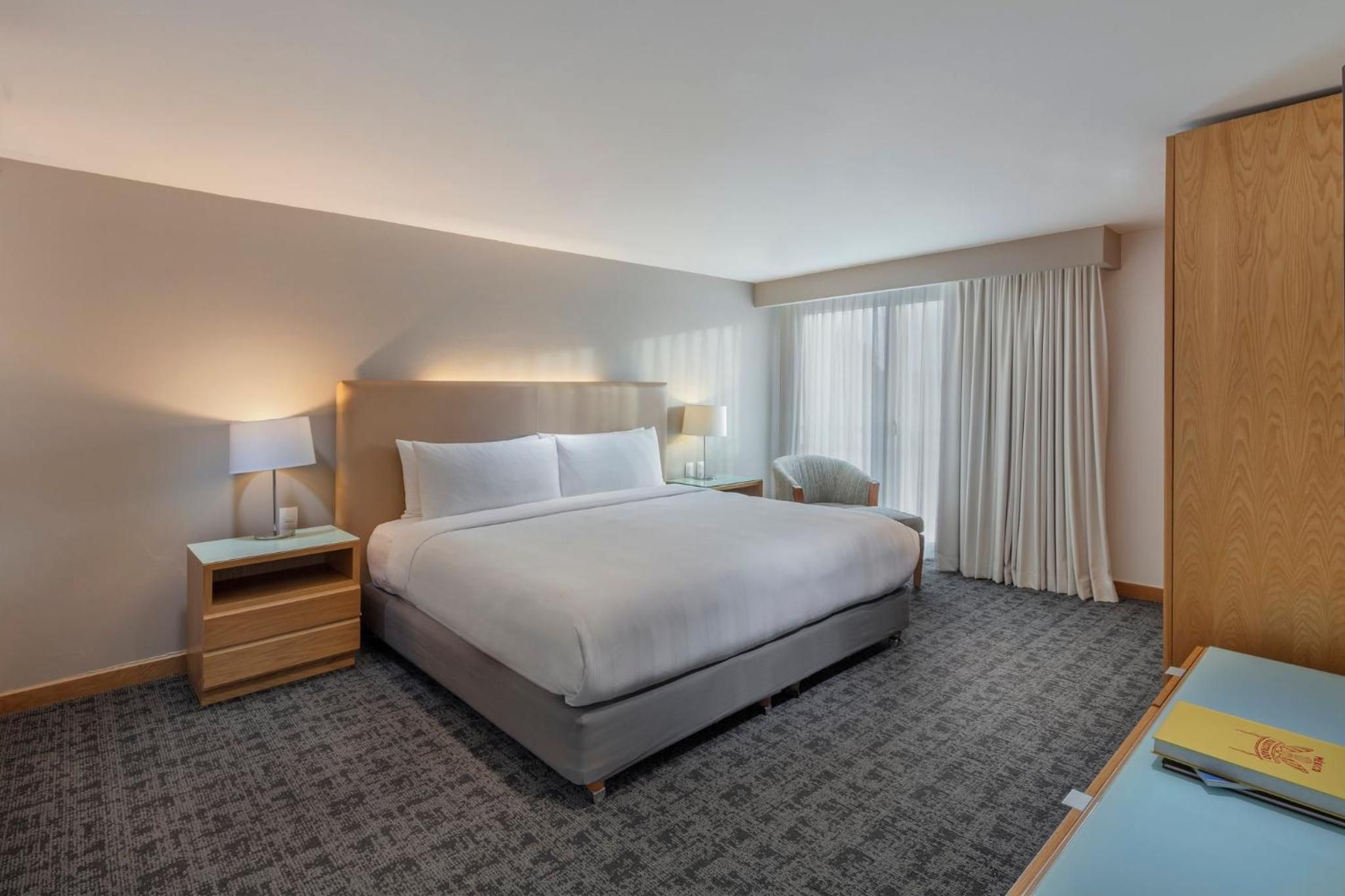 Suite Business King — 3
