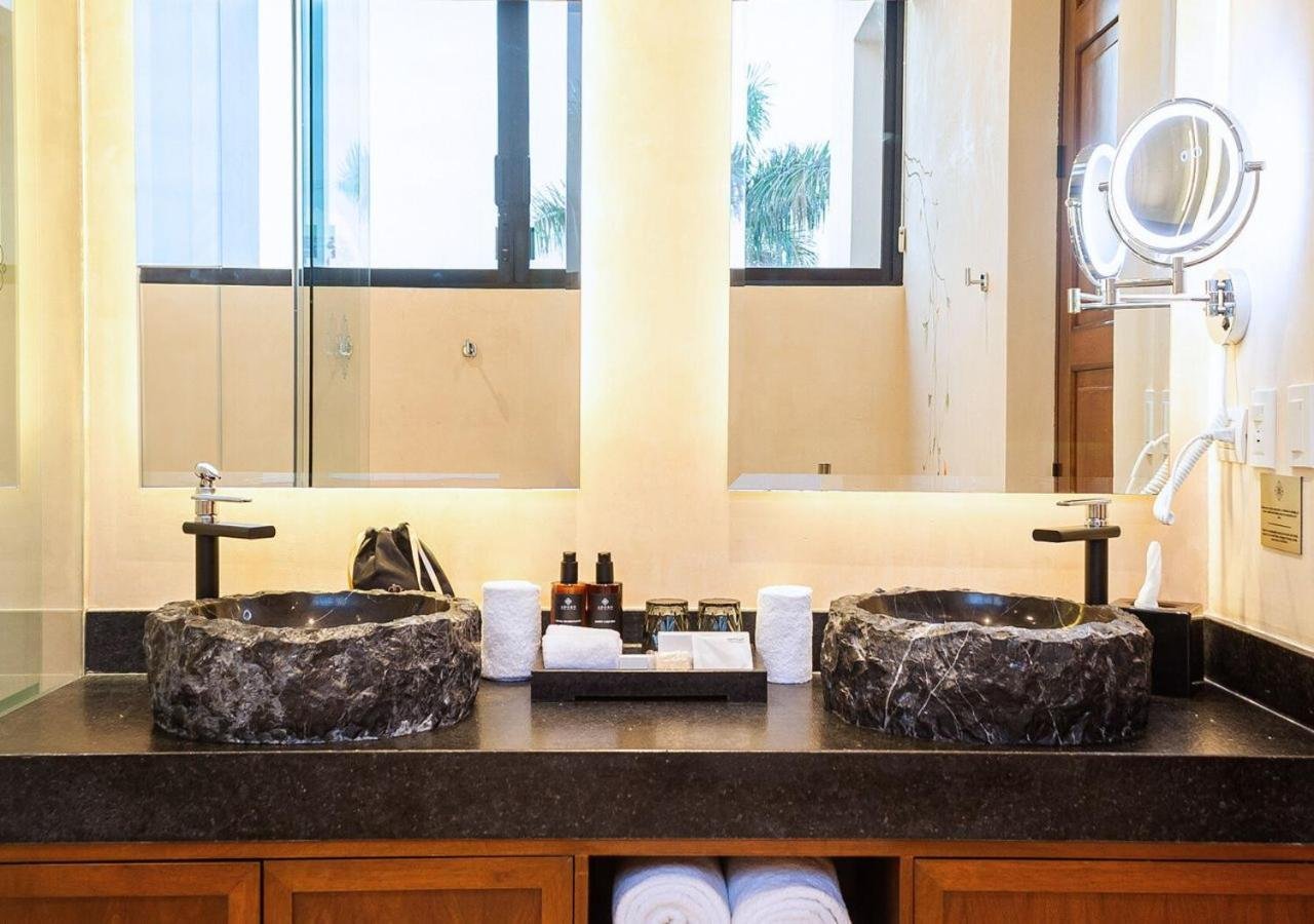 Suite King — 4