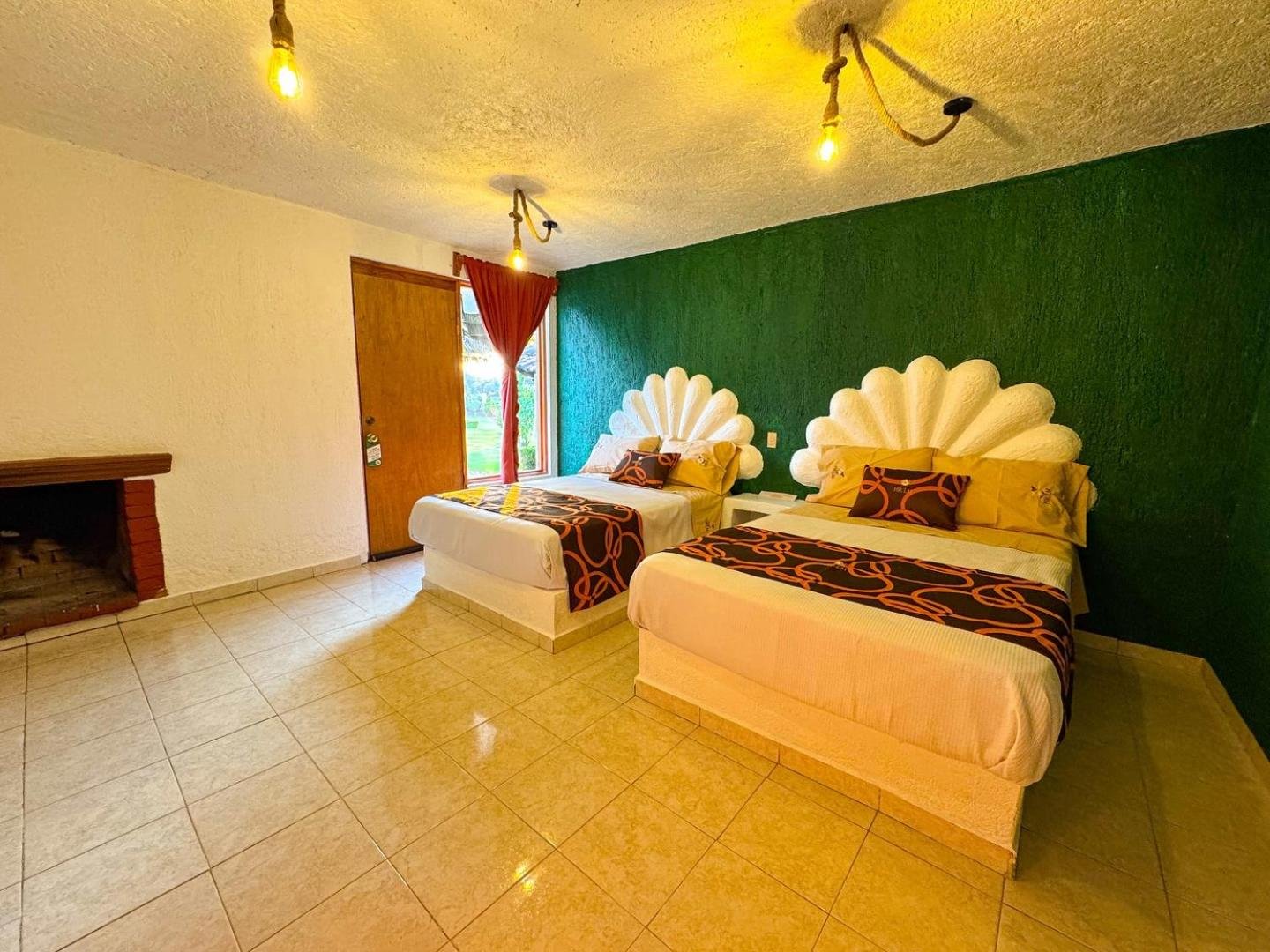 Habitación Doble con Dos Camas Dobles — 2