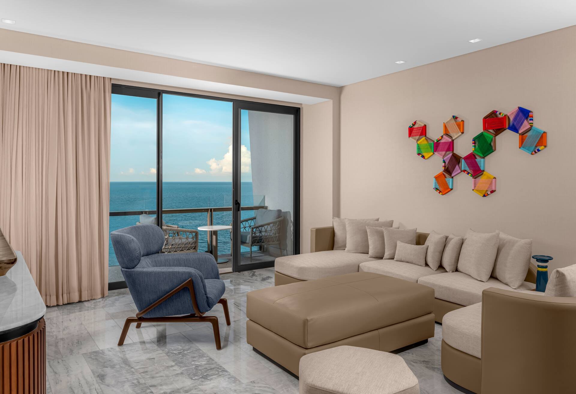 Deluxe Ocean Front Suite con cama King — 7
