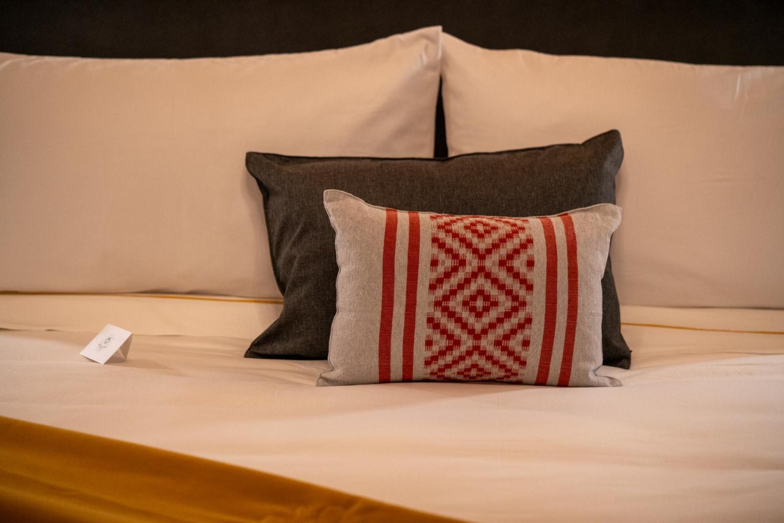 Standard Suite — 7