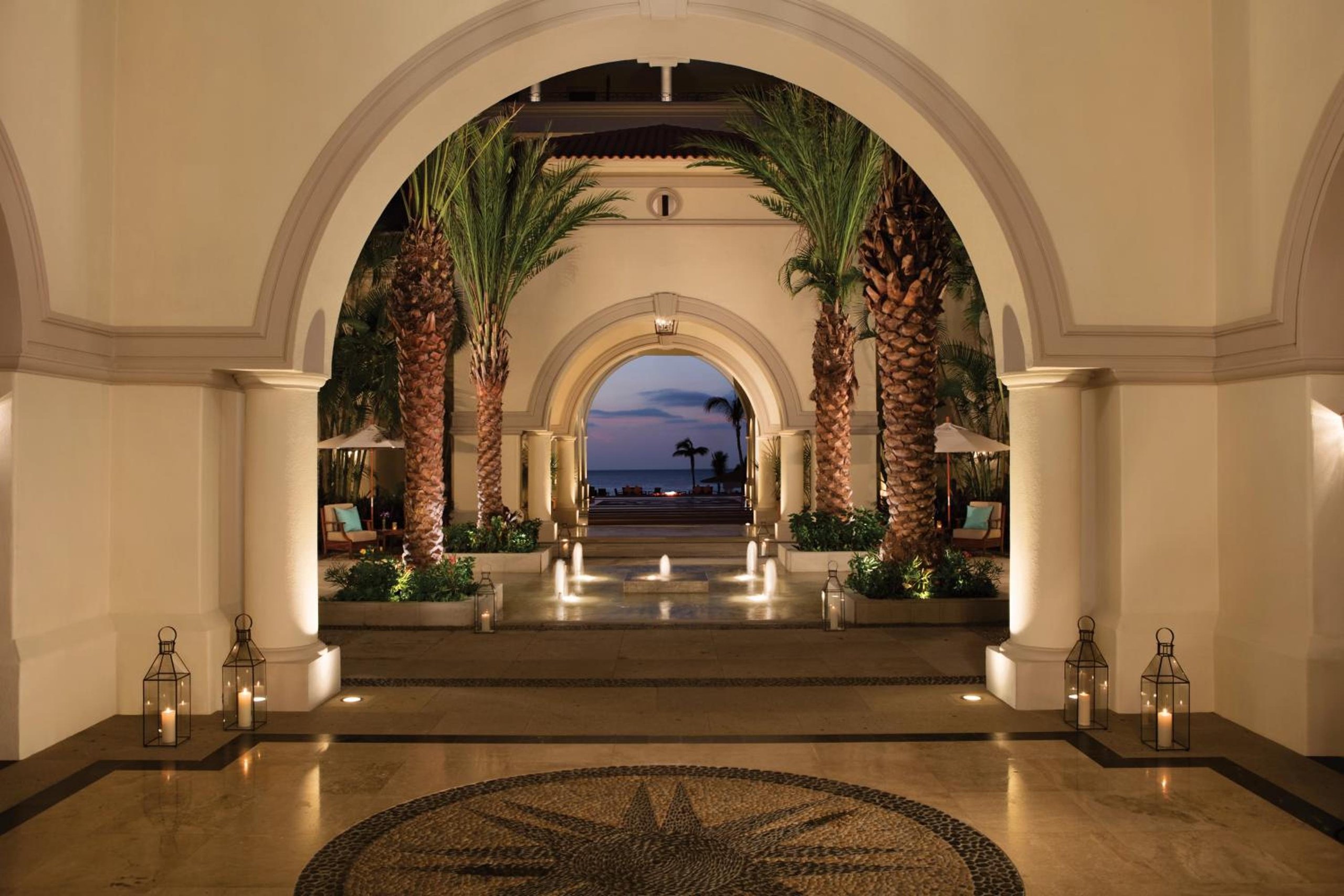 One Bedroom Suite vista a la alberca Swim Out King — 4