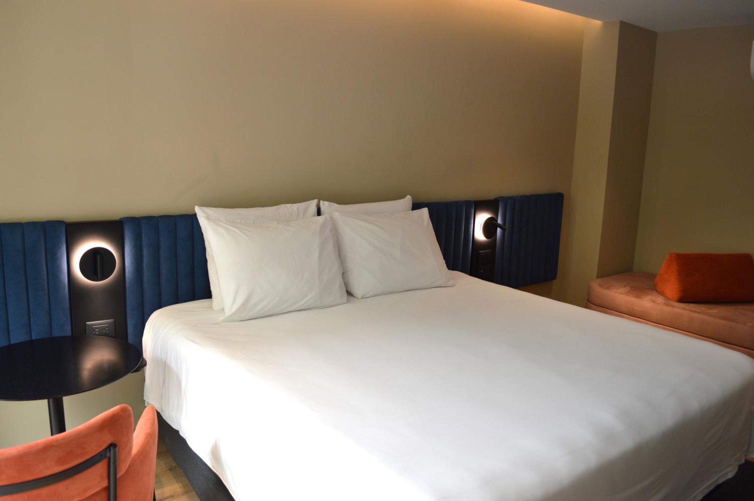Superior King Room - Disability Acess