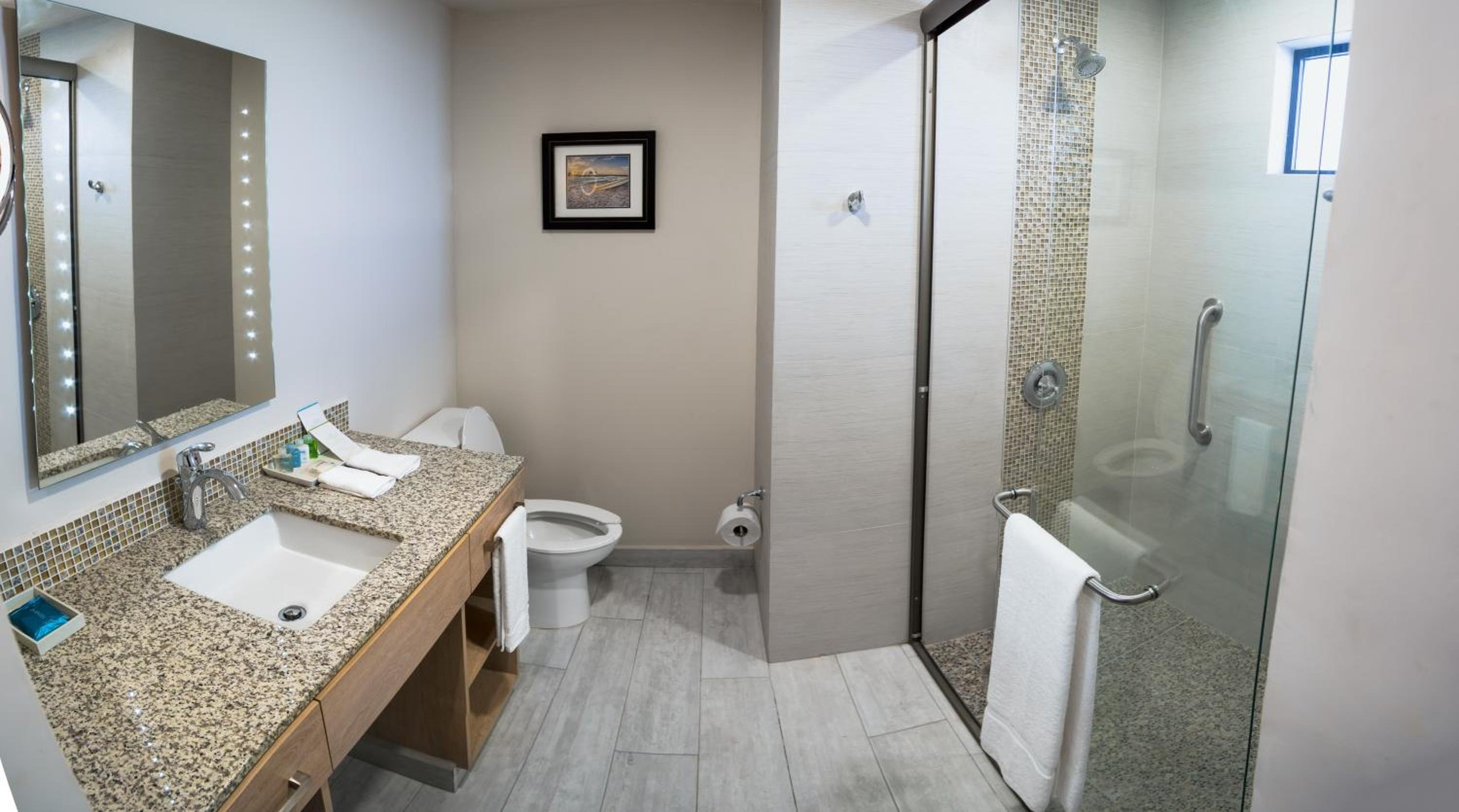 Suite de una habitación — 8