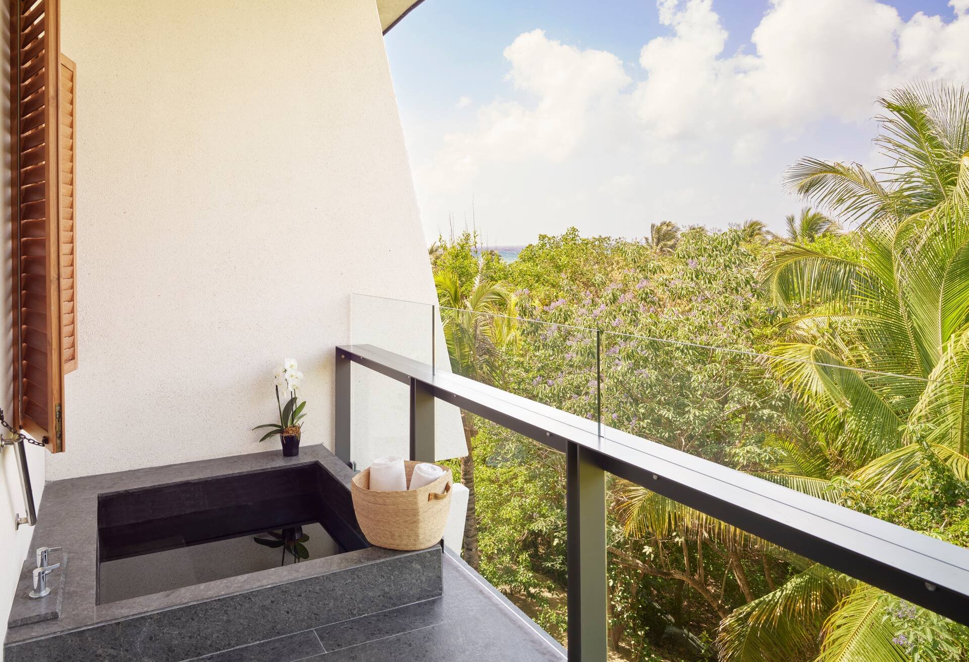 Tropical View Guestroom con 2 camas Queen — 5