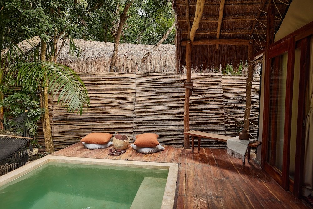 Room (Pool) — 2
