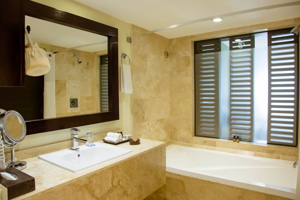 Habitación Estándar Dos Camas Dobles Vista al Jardín Todo Incluido — 7