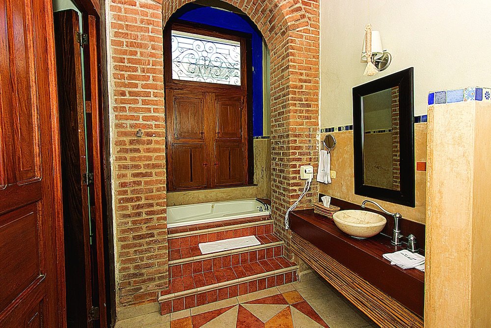 Habitación Deluxe, 1 cama Queen, Jetted Tub — 4