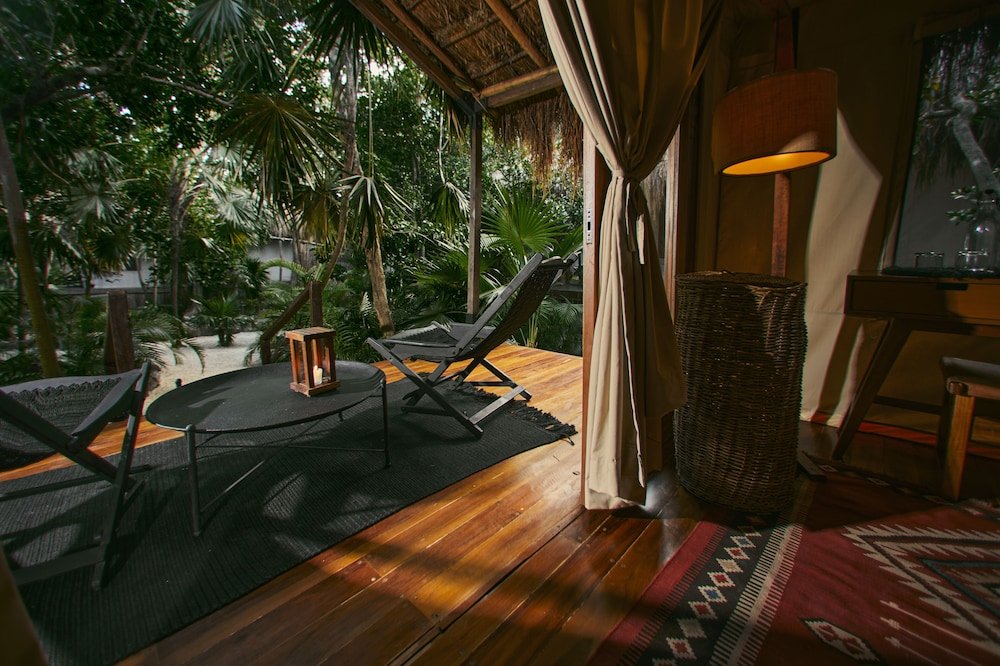 Room (Jungle) — 4