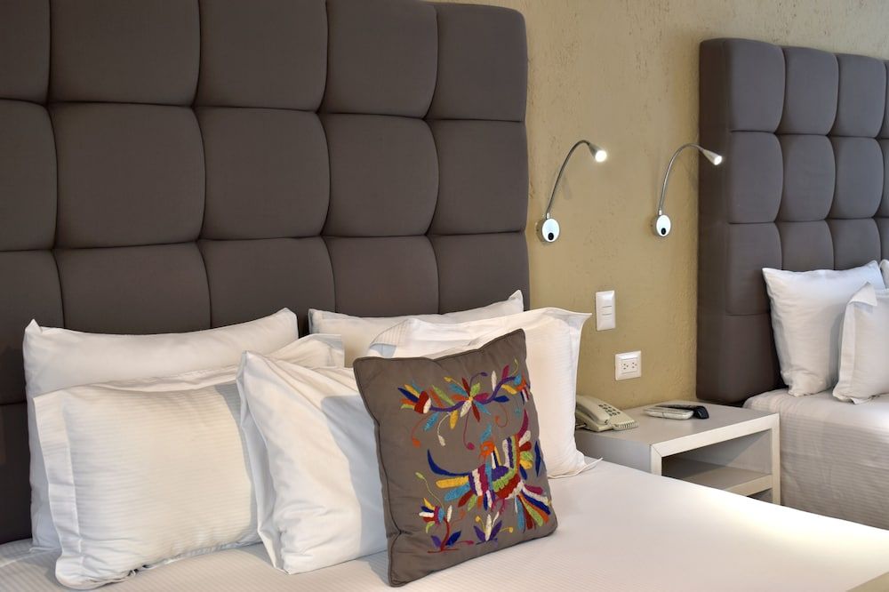 Habitación Privada Deluxe con Dos Camas Queen y Baño Privado — 5