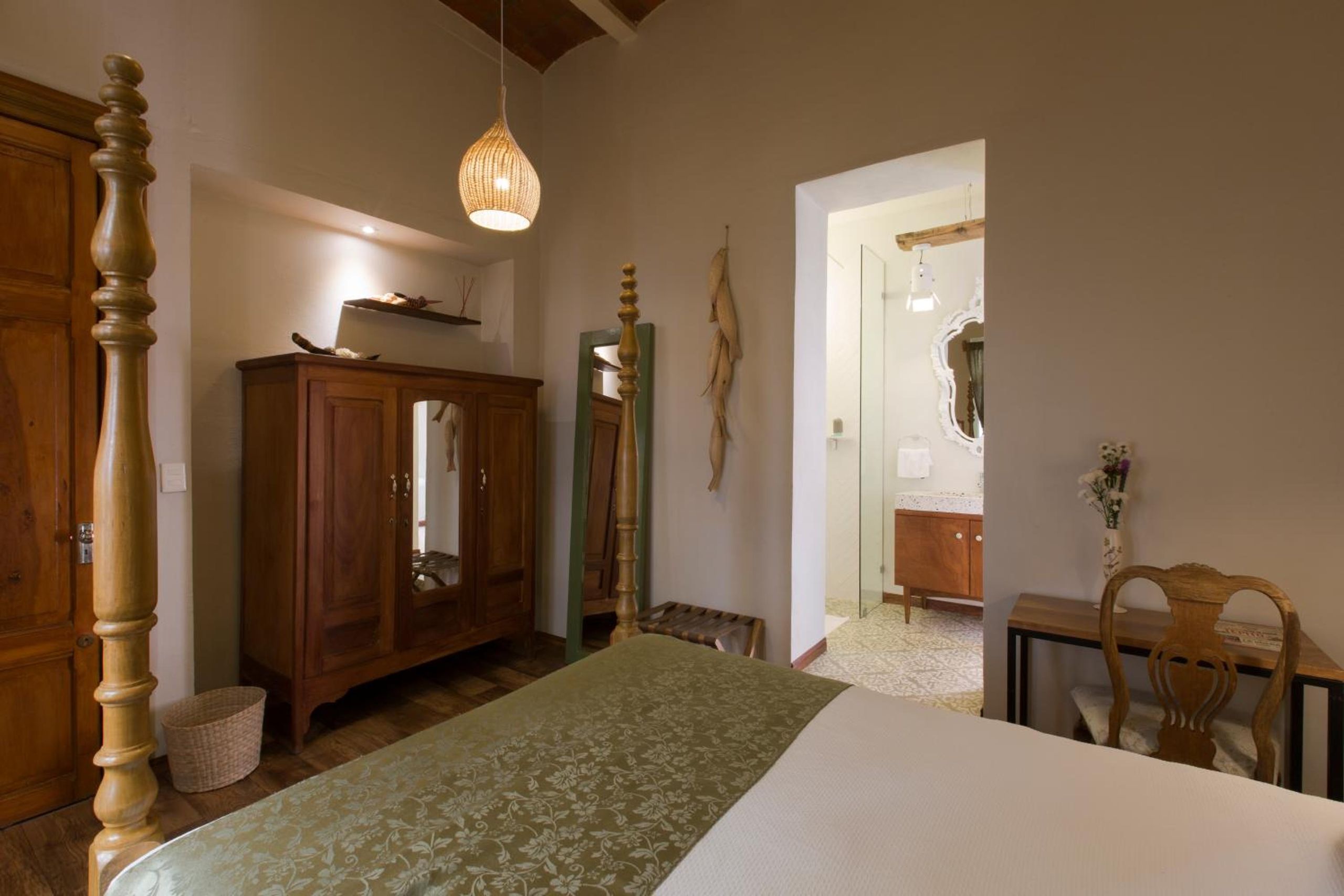 Junior Suite con Private Bathroom — 2