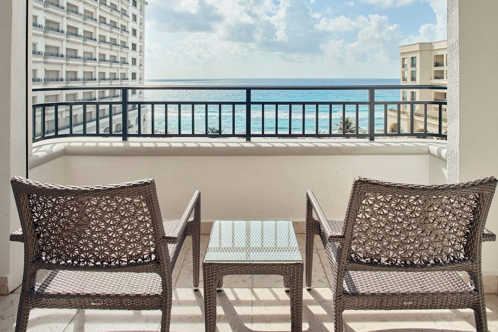 Habitación Deluxe, 1 cama King, vista al mar (balcón) — 4