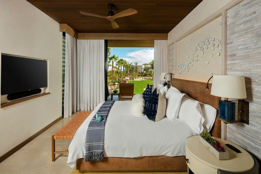 Suite, 1 cama King, vista al jardín (con piscina privada)