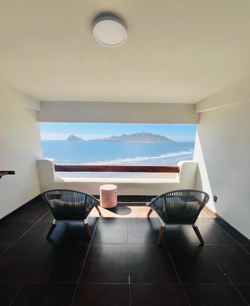 Junior Suite, 2 camas dobles, vista al mar — 4