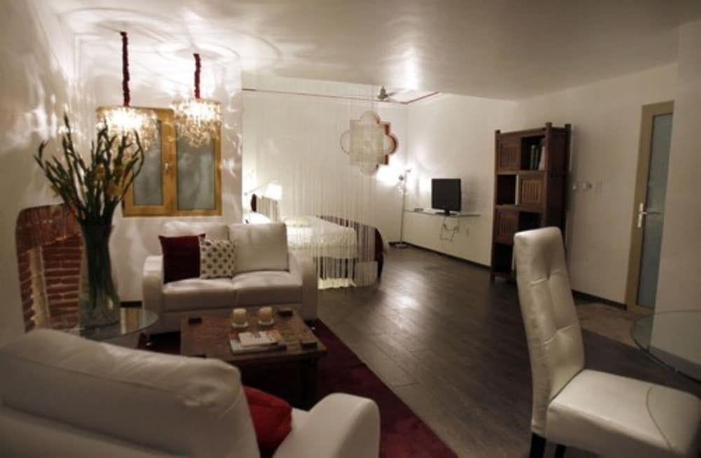 Master Suite — 6