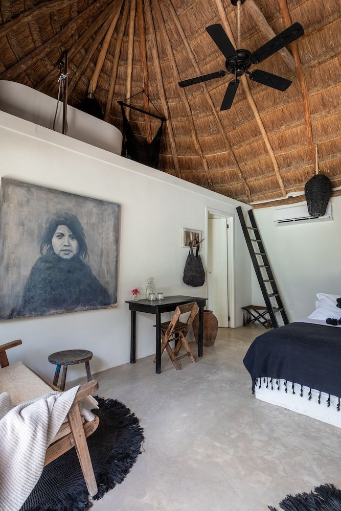 Room, vista al mar