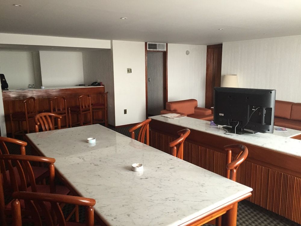 Superior Suite, 2 camas Queen, vista a la ciudad, Torre — 3