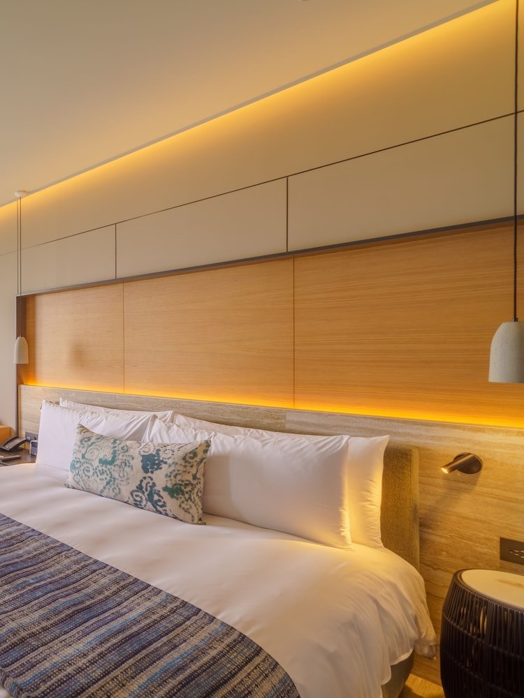 Habitación Deluxe, 1 cama King con sofá cama, No fumadores, Balcón — 3