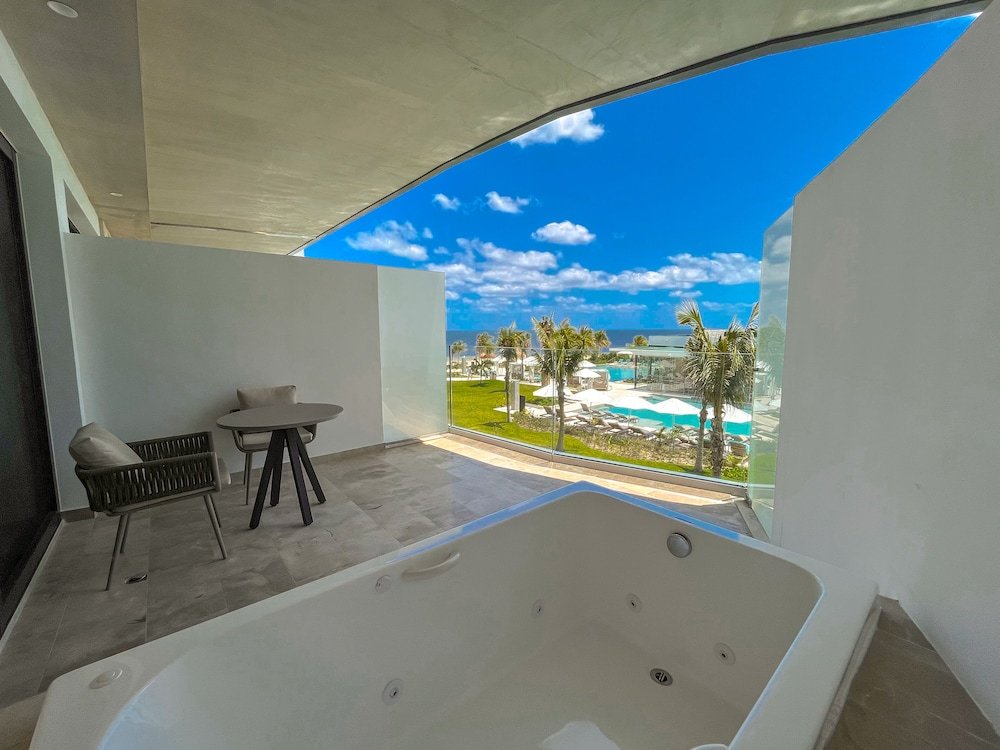 Serenity Club Suite Junior con Vista Parcial al Mar y 2 Camas Queen — 6