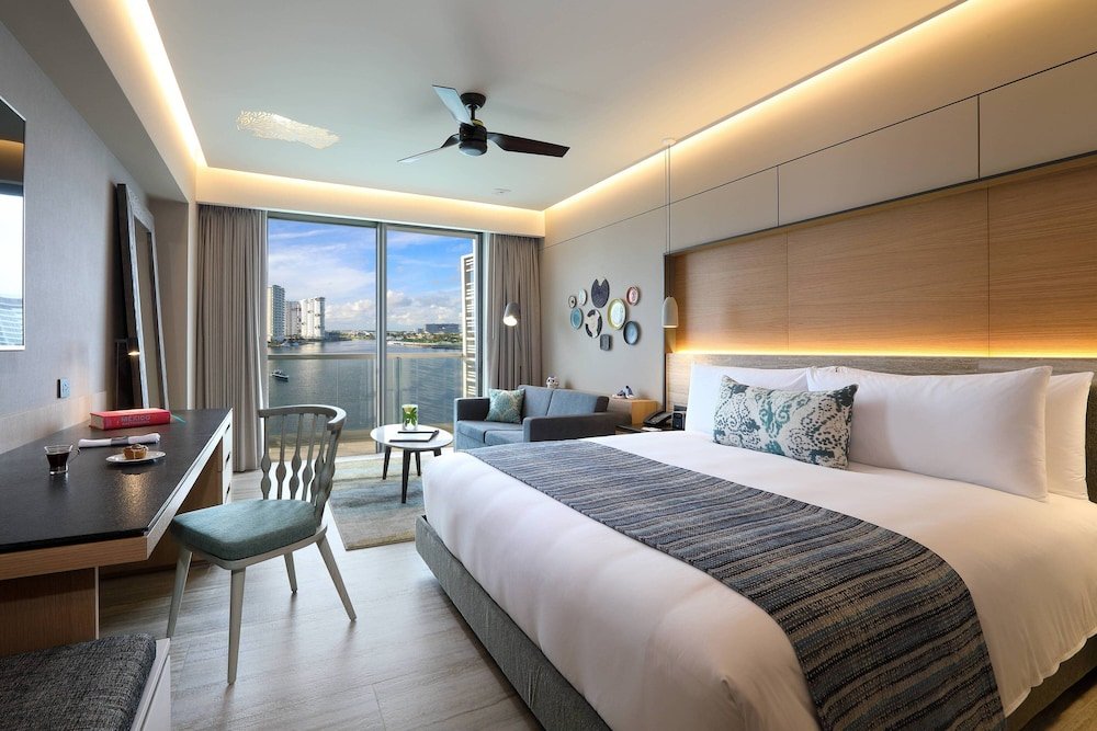 Habitación, 1 cama king con sofá cama, para no fumadores, vista a la marina (Balcón) — 4