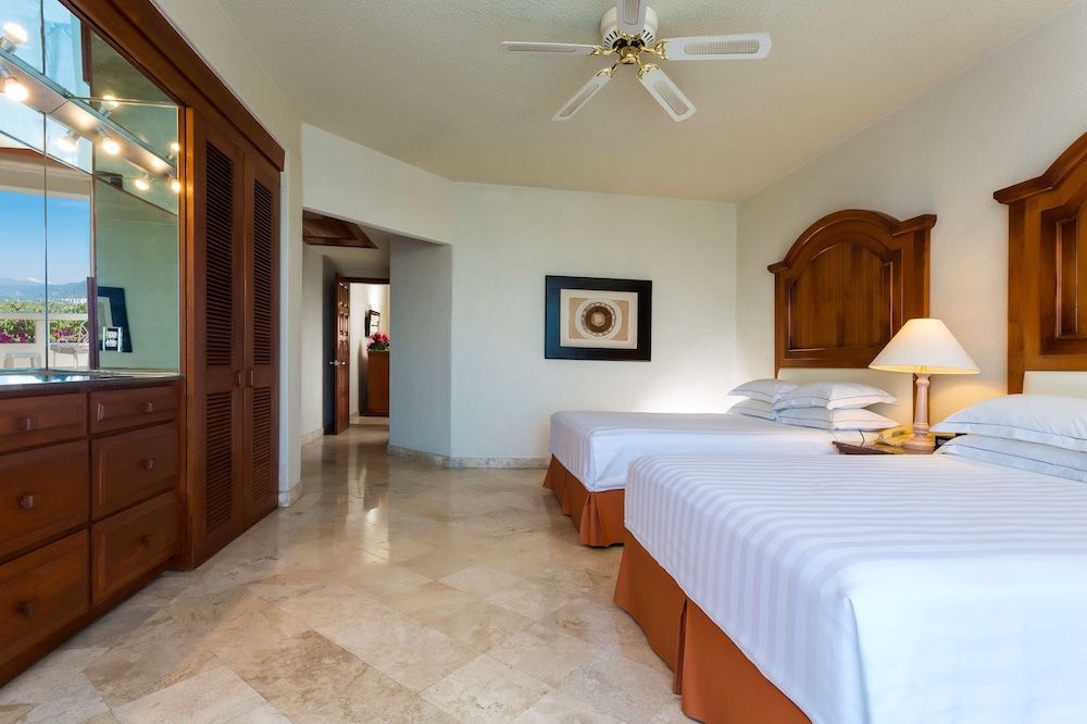 Master Suite Premium Level con Sea Front View and Private Swimming Pool — 3