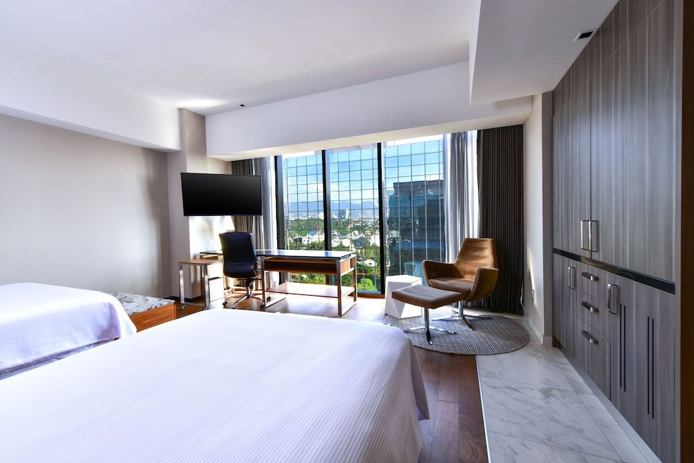 Executive Suite Double — 7
