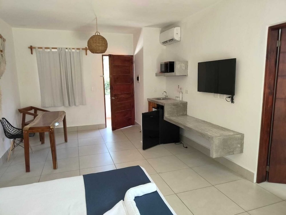 Habitación Estándar, 1 cama King, balcón — 6