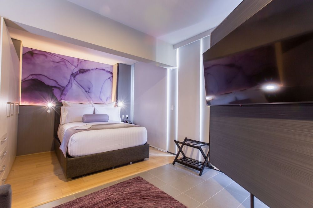 Junior Room, 1 cama King, Kitchenette, vista a la ciudad — 4