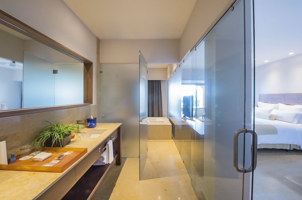Suite de 3 Habitaciones con Vista al Océano — 6