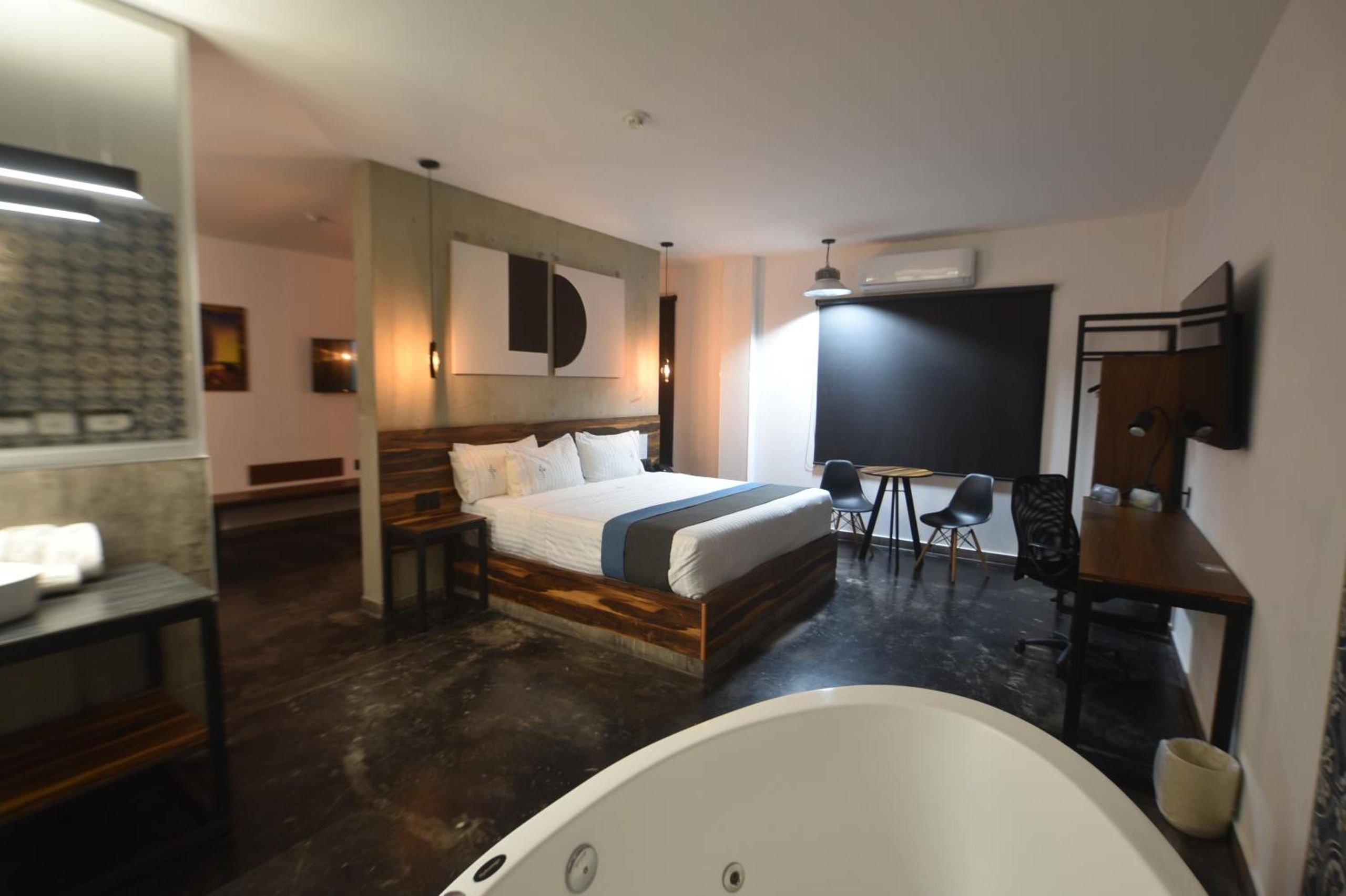 King Suite con Spa Bath — 3