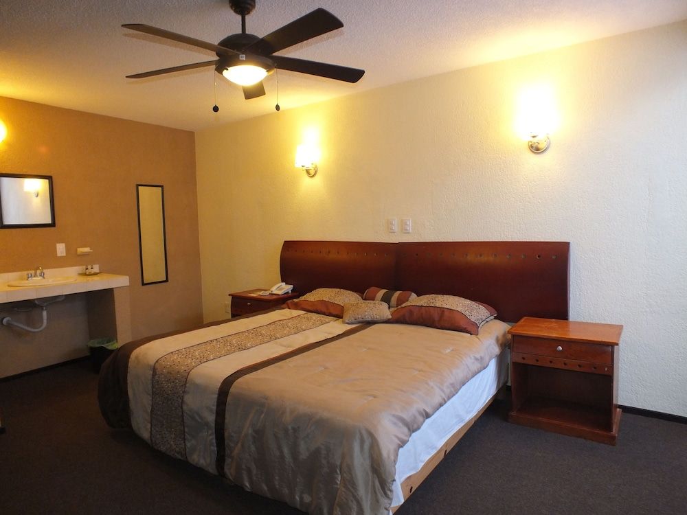 Family Studio Suite — 2