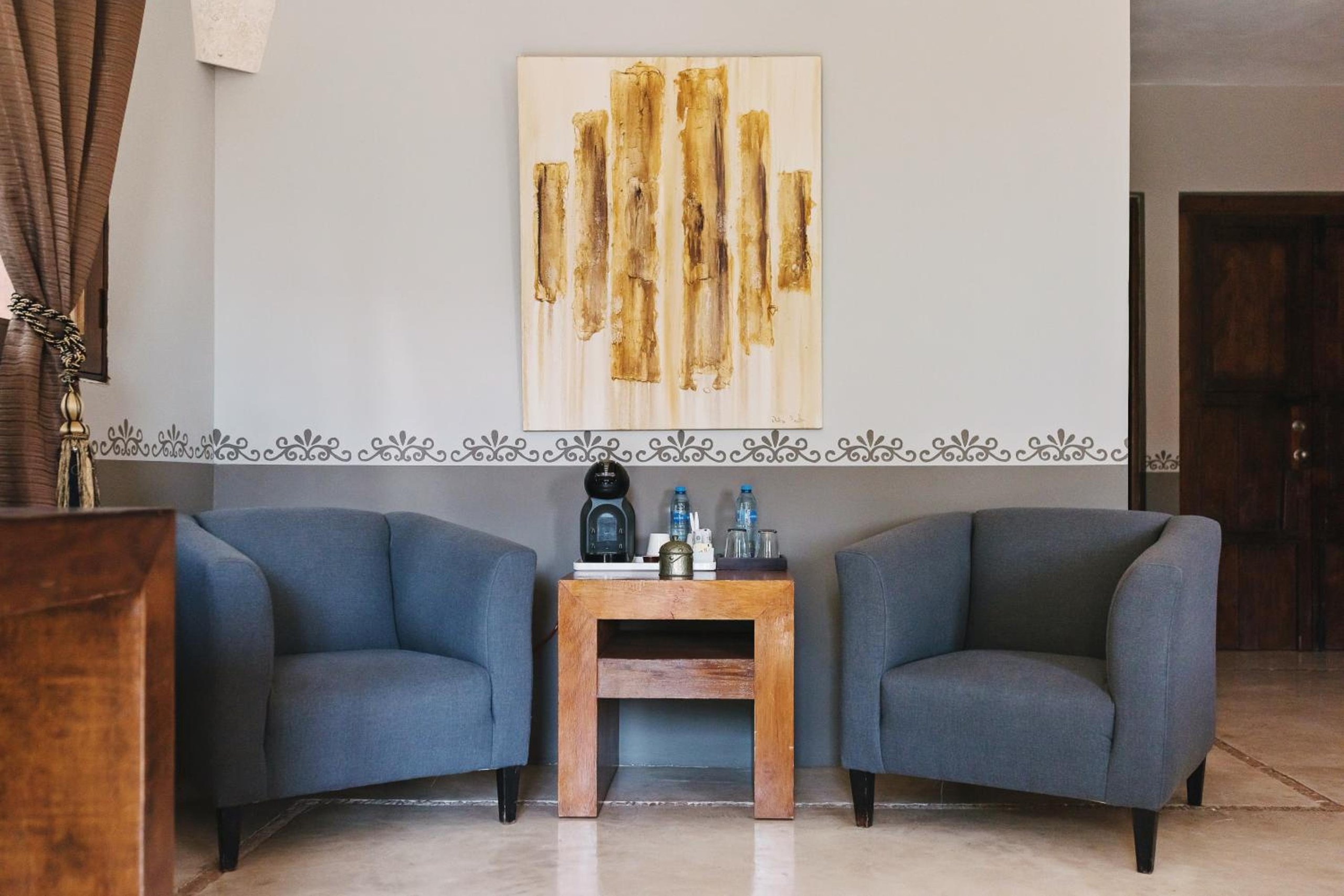 Suite — 2