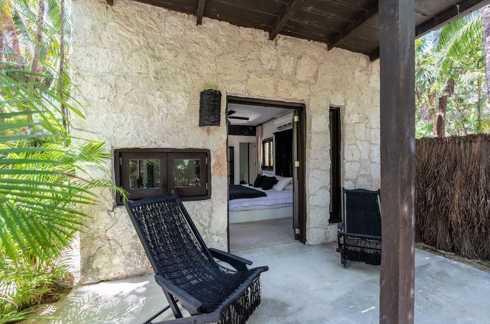 Room, vista al jardín — 3