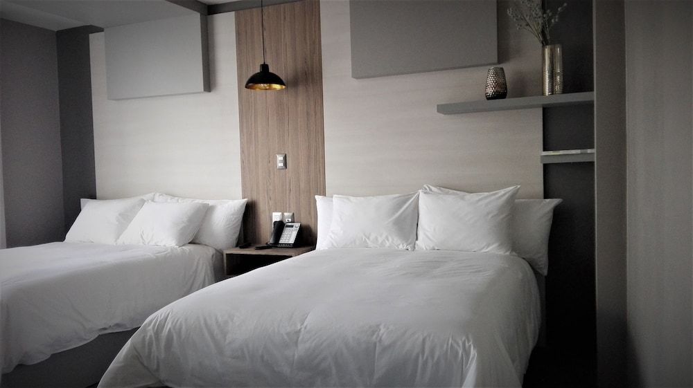 Habitación Estándar 1 cama King or 2 camas dobles (subject to availability) — 2