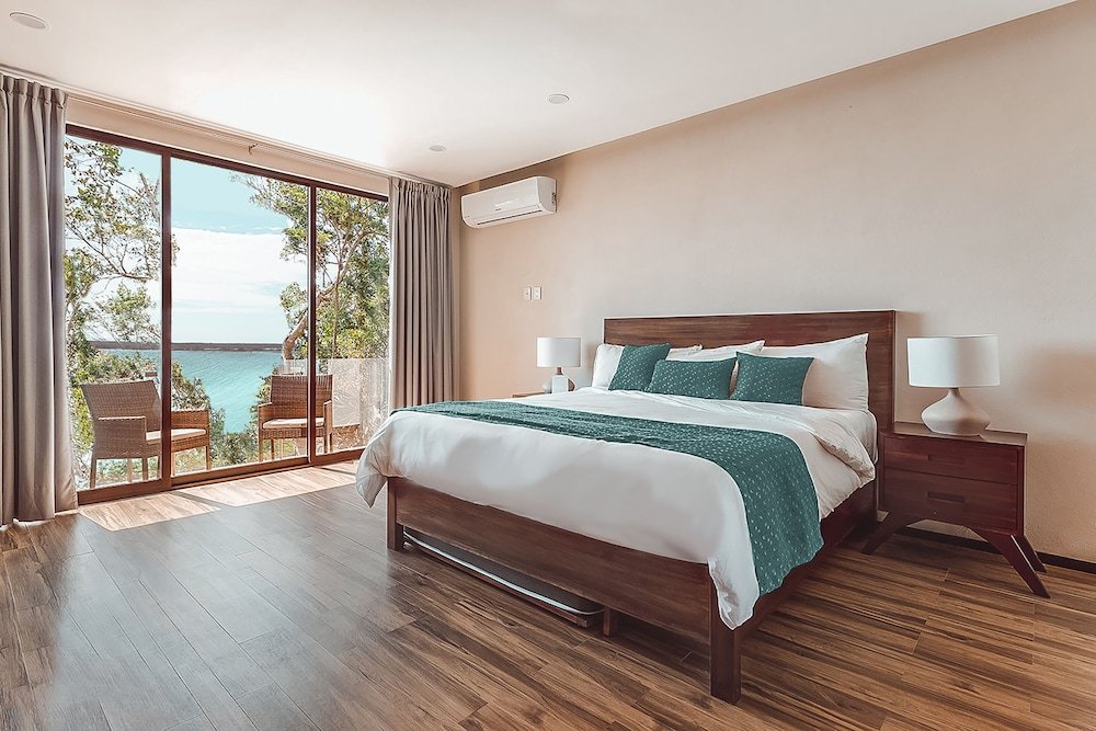 Suite, Lagoon View — 4